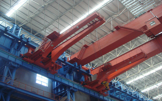 壁行式旋臂起重機(jī)2